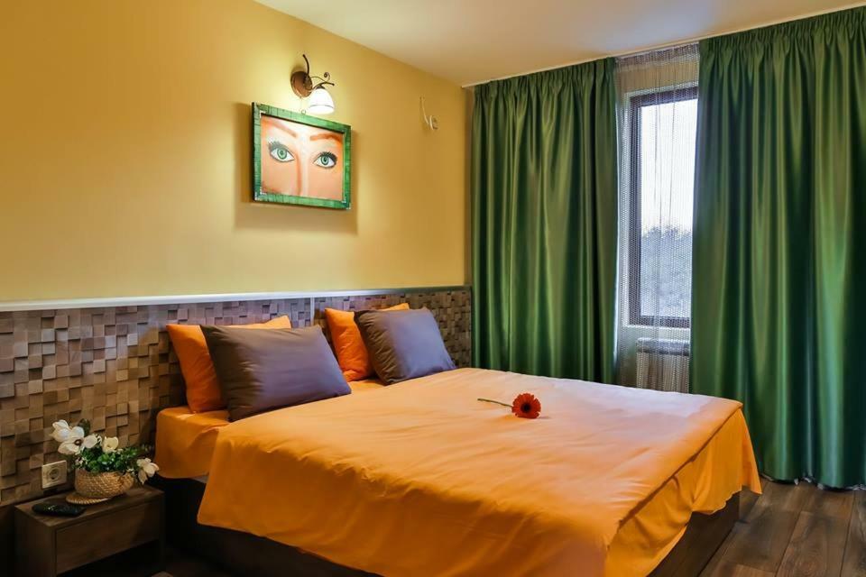 Guest House Beniart Vetrintsi Eksteriør billede